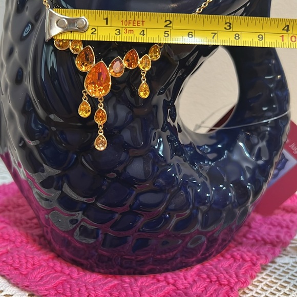 NWOT gold tone necklace with Swarovski elements - Picture 10 of 11